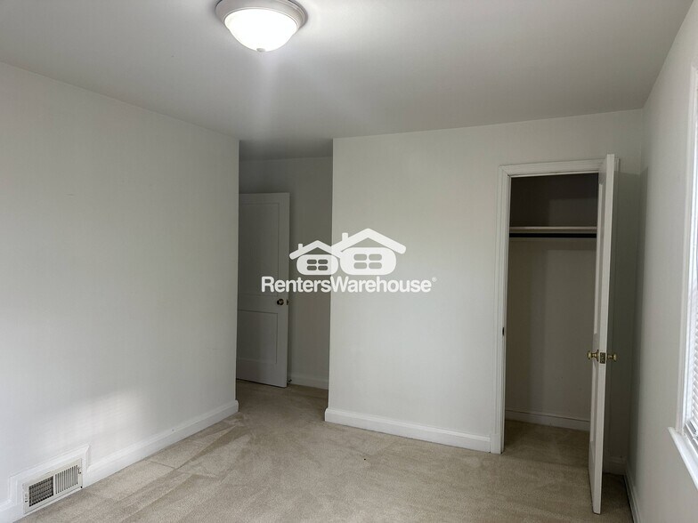 Building Photo - 6518 Loch Hill Ct