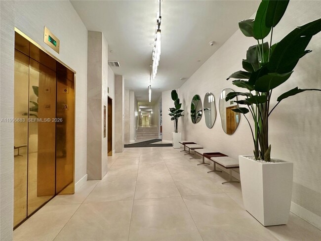 Building Photo - 3640 Yacht Club Dr