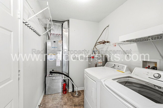 Building Photo - 127 Broadmoor Bend