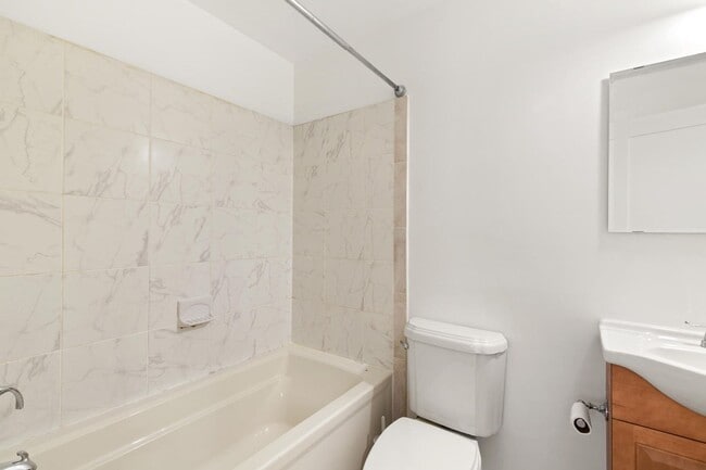 Building Photo - Charming One-Bedroom Basement Apartment