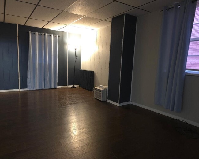 Building Photo - 218 W Horner St