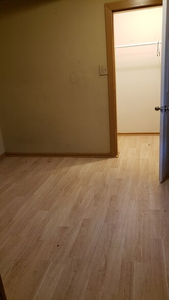 Bedroom - 222 W Murrill St