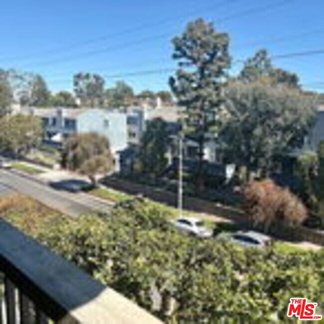 Building Photo - 8740 Tuscany Ave