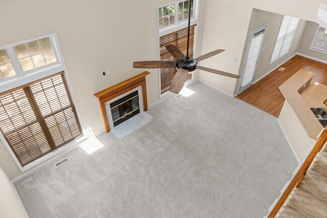 Building Photo - 108 Castlebury Creek Ct