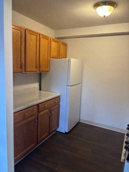 Building Photo - 812 Brook Hill Rd