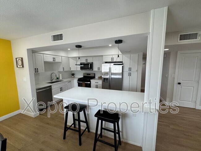 Building Photo - 66735 Buena Vista Ave