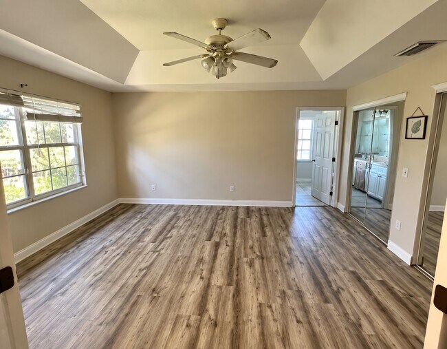 Building Photo - 2112 SE Wild Meadow Cir