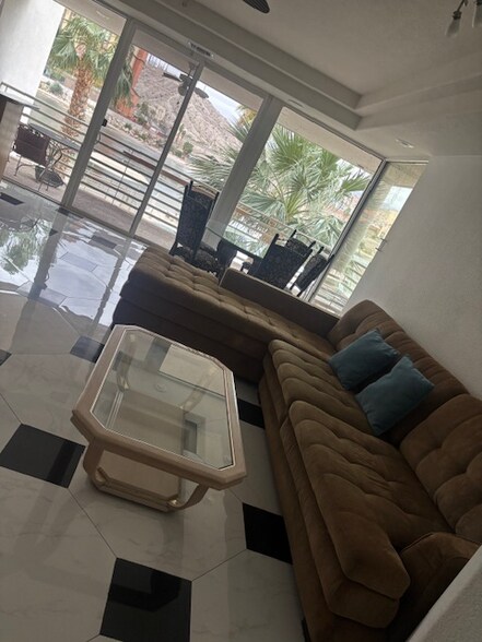 Building Photo - 211 Moser Ave