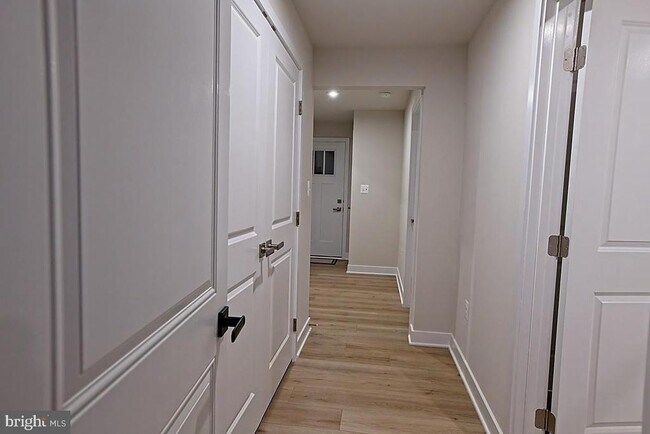 Building Photo - 9390 Tanfield Dr