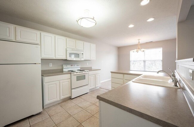 Building Photo - 9246 Eden Woods Ct