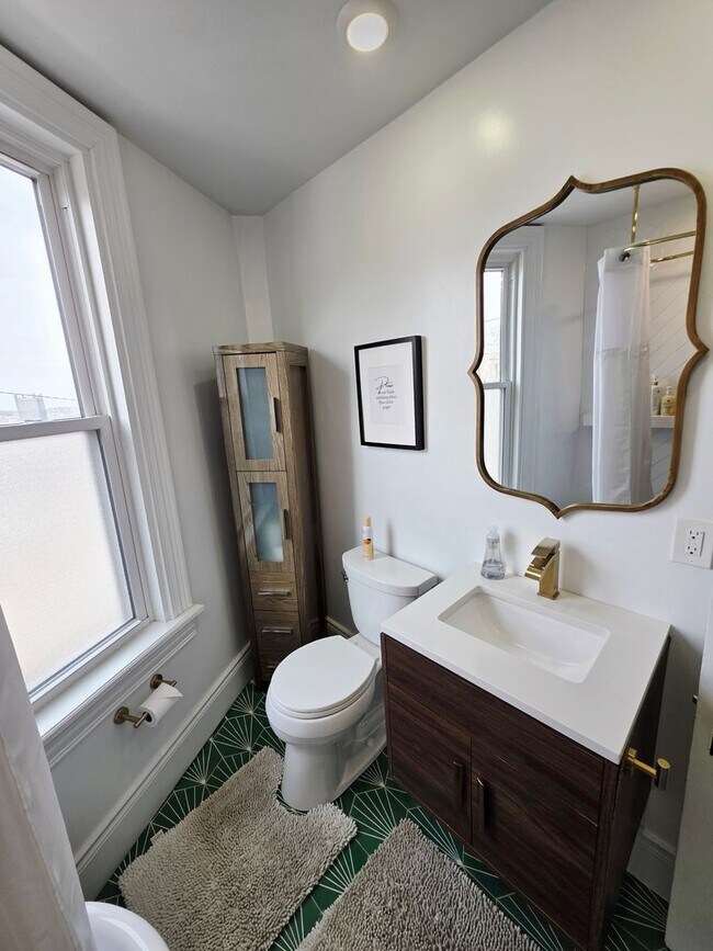 Building Photo - 9 Bailey Ave