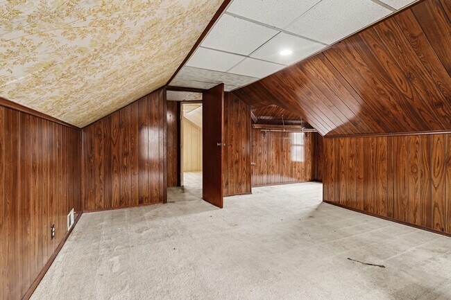 Building Photo - 530 Liberty St