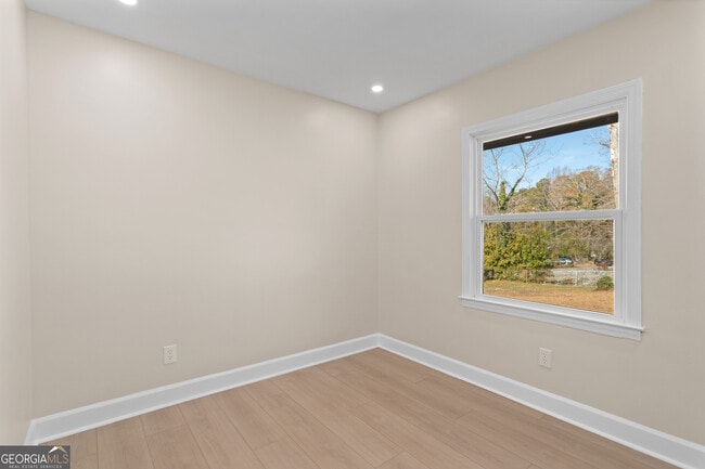 Building Photo - 1766 Flintwood Dr SE