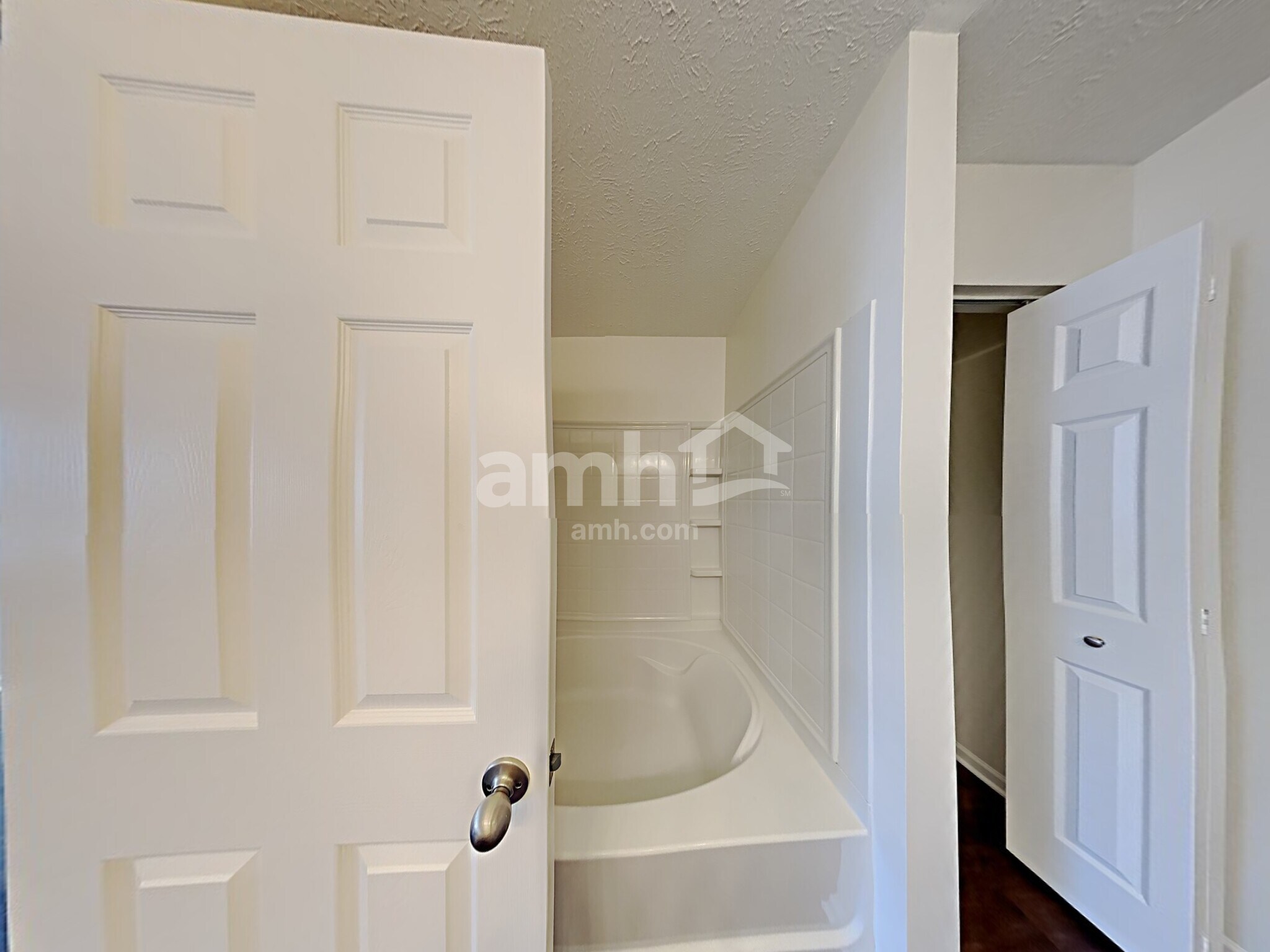 Building Photo - 3409 Boxelder Wy