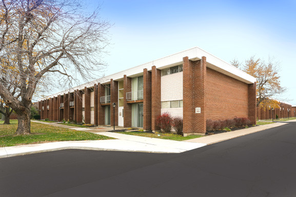 Primary Photo - Amherst Manor Apartments