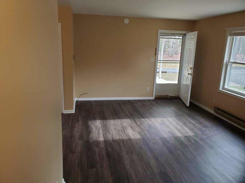 Building Photo - 47428 Sewell Rd