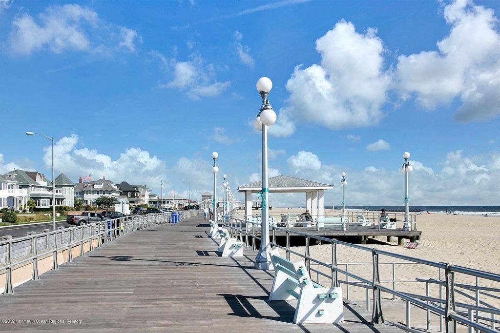 Avon By The Sea Boardwalk - 609 Main St