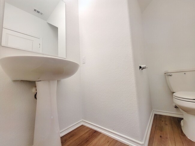 Building Photo - 7232 Dancing Wind Ln