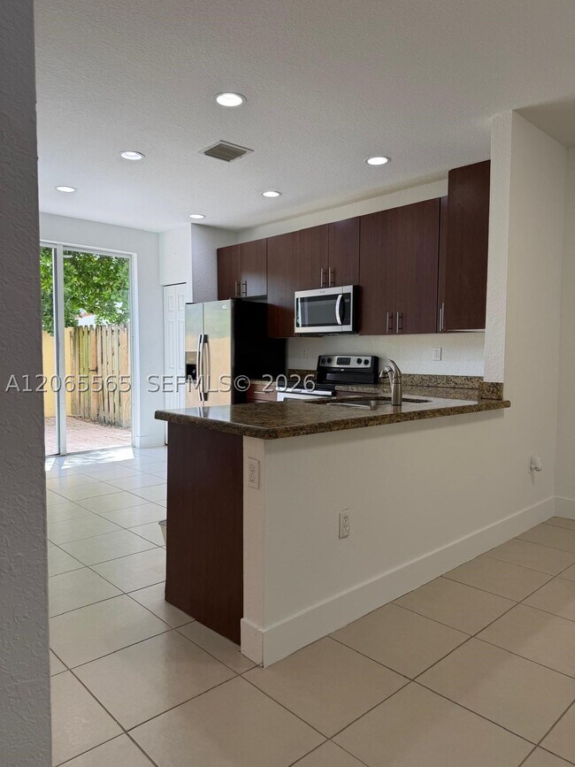 Building Photo - 4017 SW 149th Ct