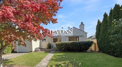 Building Photo - Beautiful two-story home in a walkable area near dining, shopping, entertainment and schools!