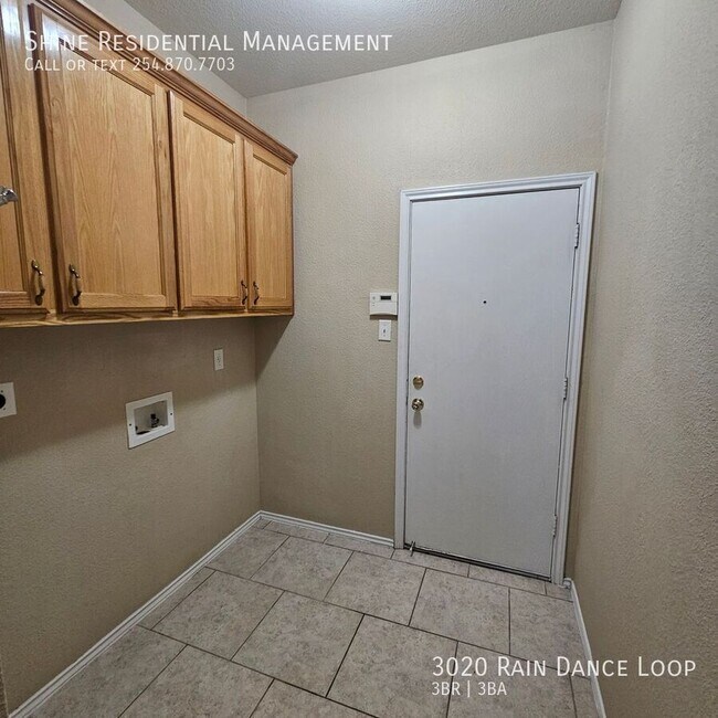 Building Photo - 3020 Rain Dance Loop