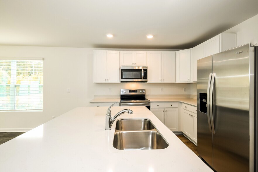 Building Photo - 66 Striker Rd