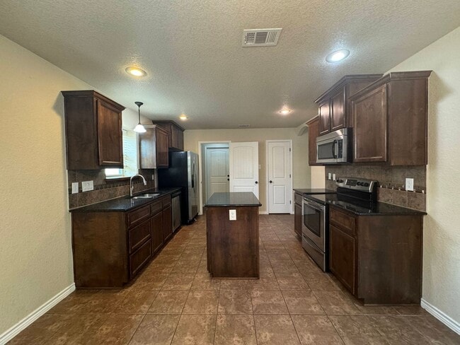 Building Photo - 6801 Deorsam Loop