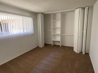 Building Photo - Upper one bedroom unit in gated community ...