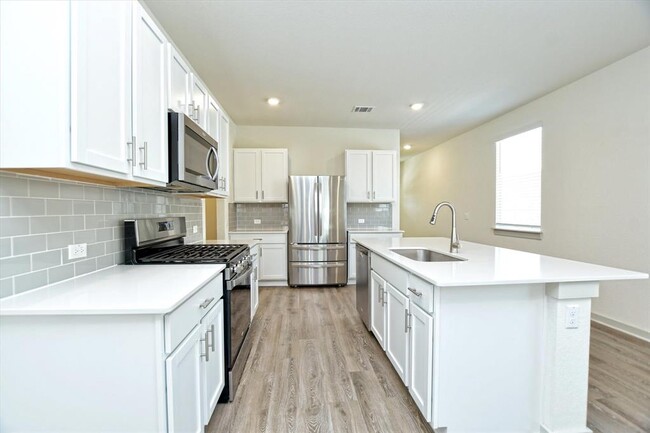 Building Photo - 204 Merrick Rd