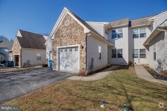 Building Photo - 556 Cork Cir