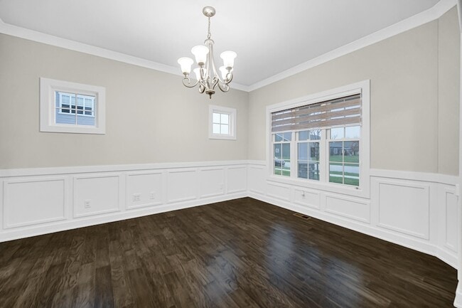 Building Photo - 2111 Easton Park Dr