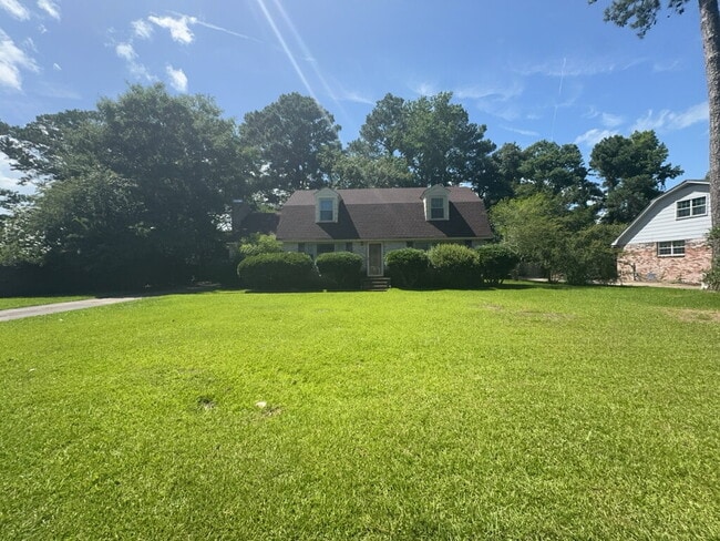 Primary Photo - 203 King Richard Ct