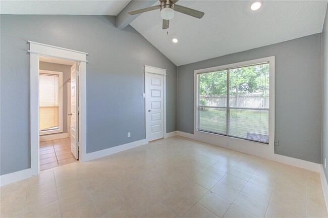 Building Photo - 3843 Westmeadow Dr
