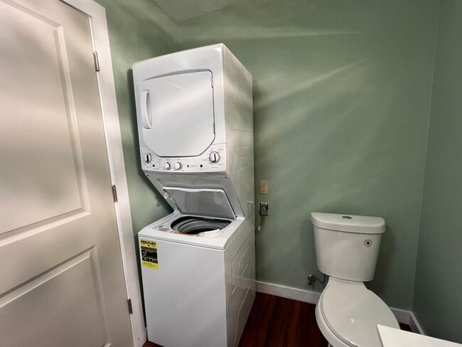 Building Photo - 3206 Louisiana Ave