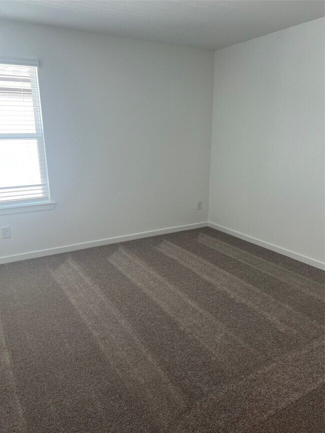 Building Photo - 22111 Strathfield Cir