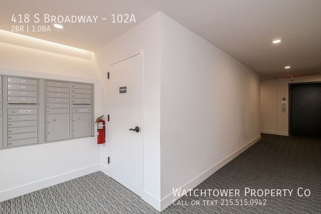 Building Photo - 418 S Broadway-102A