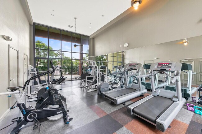 Building Photo - Chic Furnished Loft with Bay Views in the ...