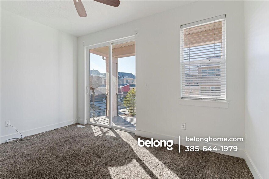 Building Photo - 2333 S Long Dr