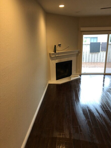 Building Photo - 7854 Windsor Ln