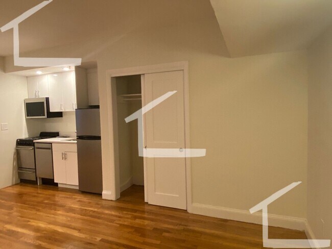 Building Photo - Spacious Studio Coming Available