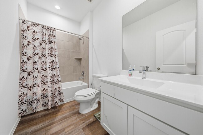 Building Photo - 4909 Hera Holw Dr