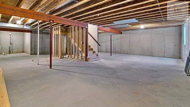 Building Photo - 837 Killarny Trail