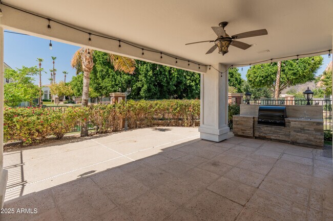 Building Photo - 5820 W Del Lago Cir