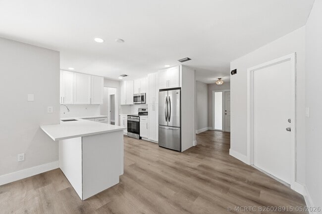 Building Photo - 11991 SW 51st Ct