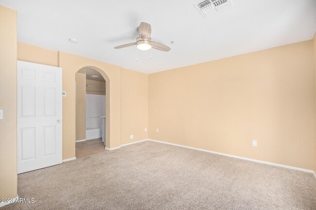 Building Photo - 2450 W Glenrosa Ave