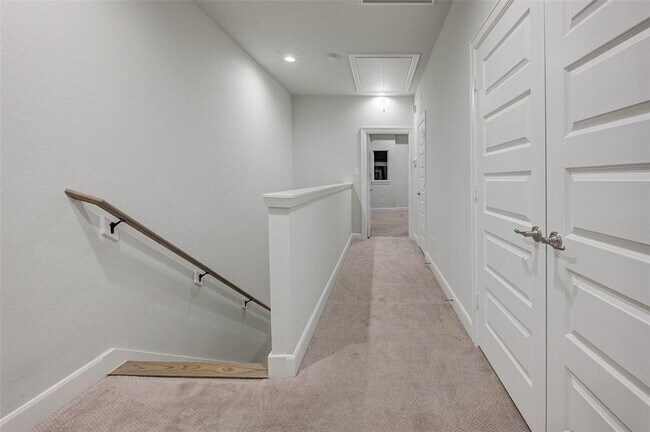 Building Photo - 2808 Grand Fountains Dr