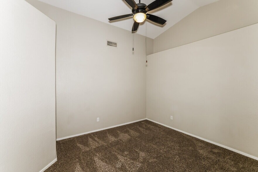 Building Photo - 11190 W Las Palmaritas Dr