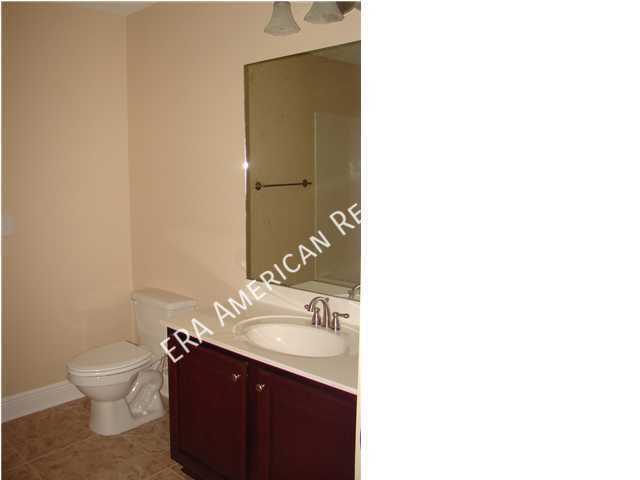 Building Photo - 123 Big Oaks Ln