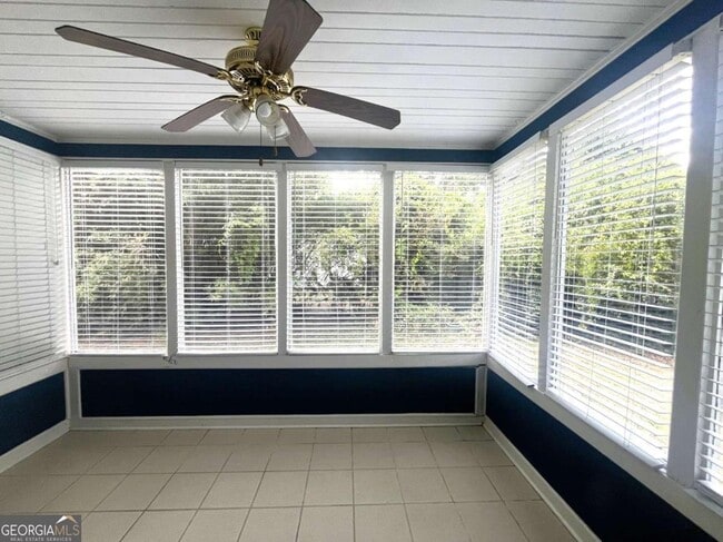 Building Photo - 402 Wheeler St