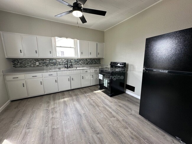 Building Photo - 855 E Acton Ave